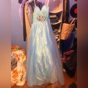 size 4 (zip up back)